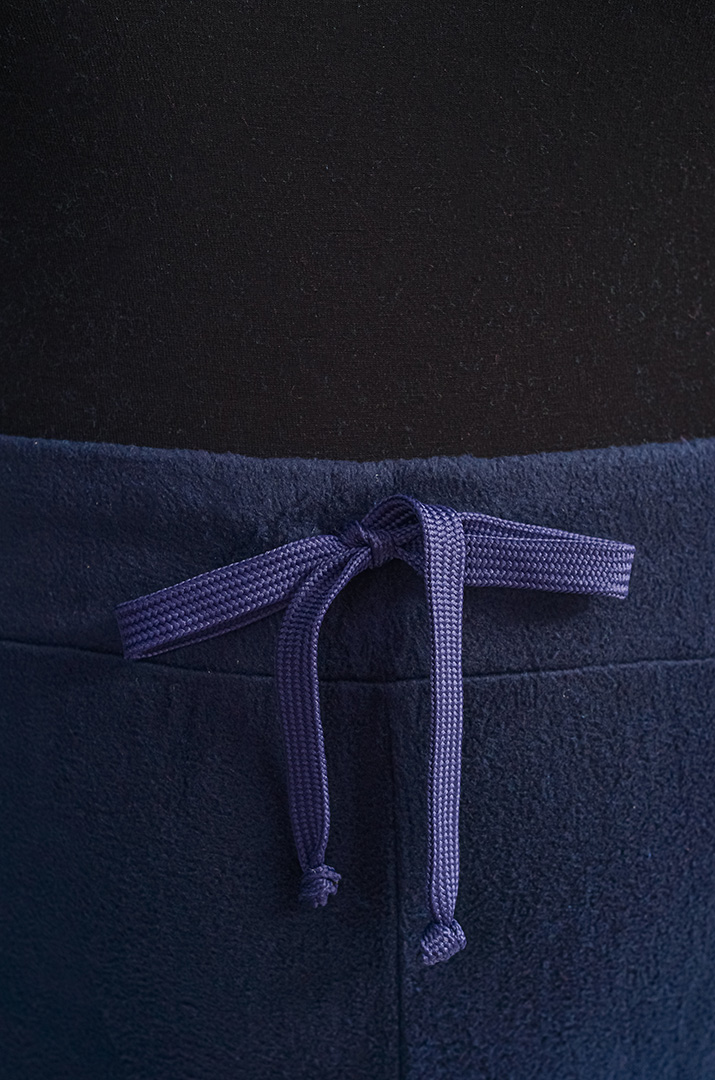 Прогулянковий костюм з яскравою кофтою на блискавці великих розмірів