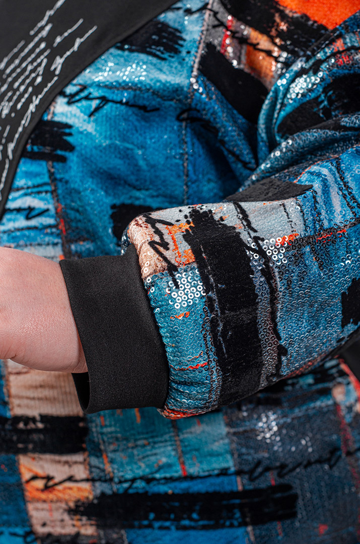 Прогулянковий костюм з асиметричним графічним дизайном великих розмірів