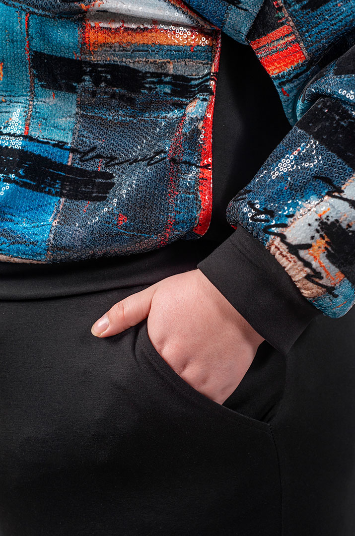 Прогулянковий костюм з асиметричним графічним дизайном великих розмірів