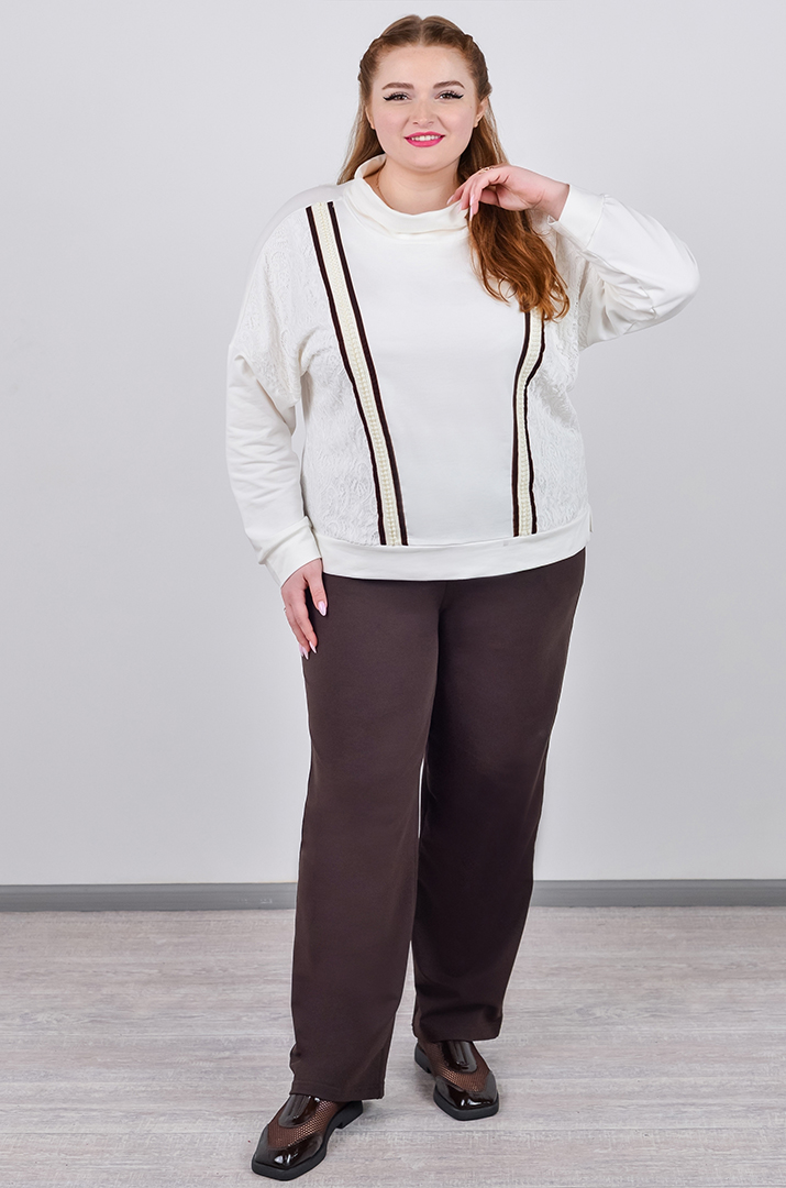 Прогулянковий костюм з гіпюровими вставками та з бусинками великих розмірів