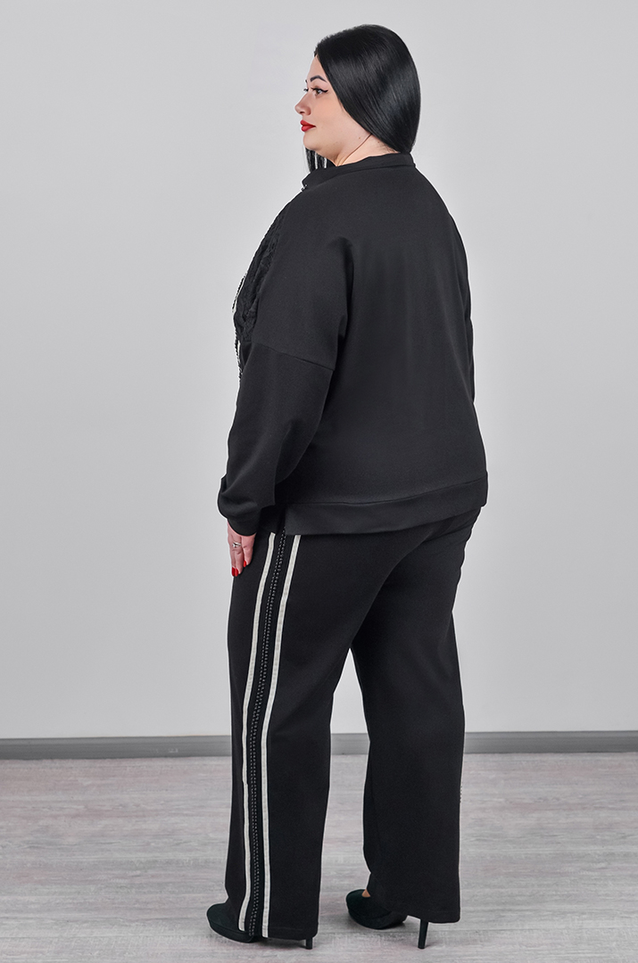 Прогулянковий костюм з гіпюровими вставками та з бусинками великих розмірів