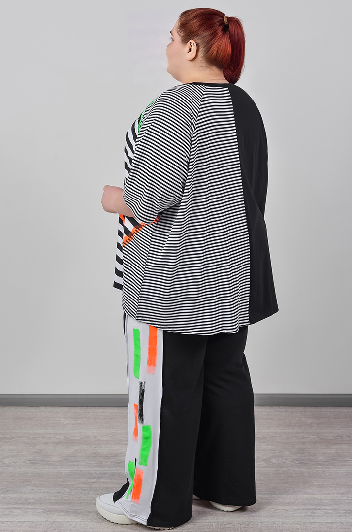 Прогулянковий костюм з яскравим кольоровим дизайном великих розмірів