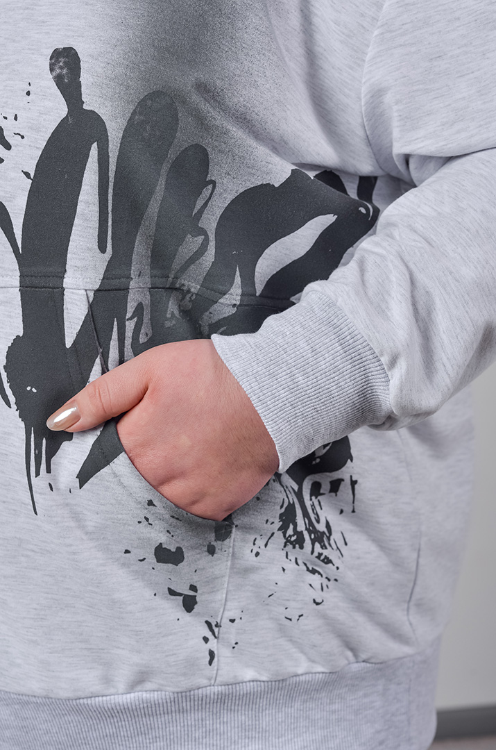 Прогулочный костюм с застежкой с графическим акцентом больших размеров