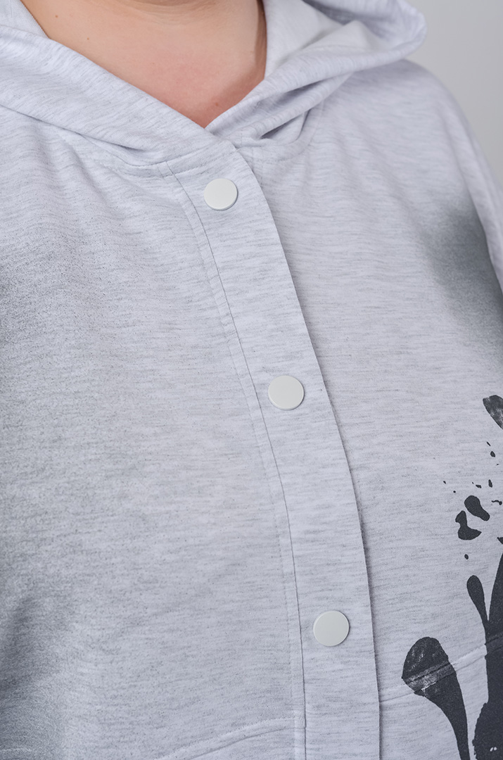 Прогулочный костюм с застежкой с графическим акцентом больших размеров