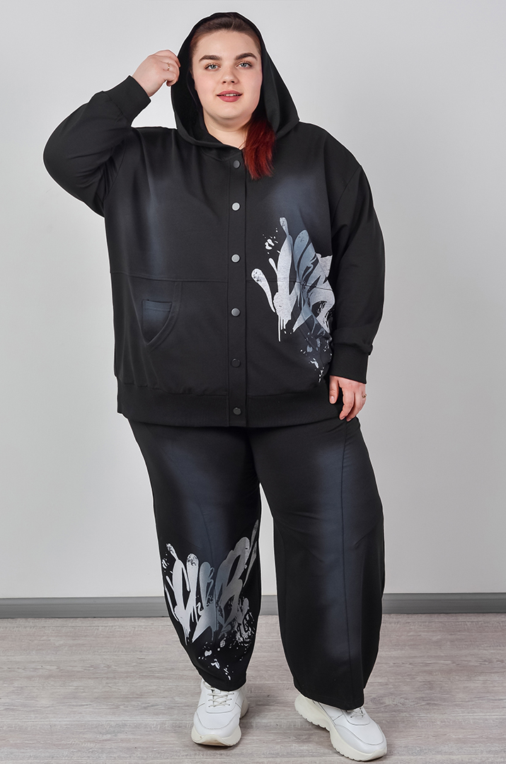 Прогулочный костюм с застежкой с графическим акцентом больших размеров