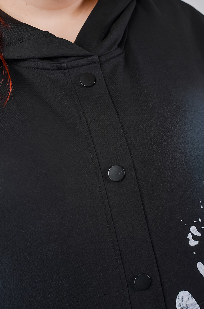 Прогулочный костюм с застежкой с графическим акцентом больших размеров