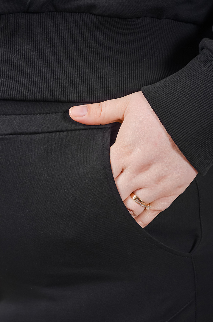 Прогулочный костюм с застежкой с графическим акцентом больших размеров