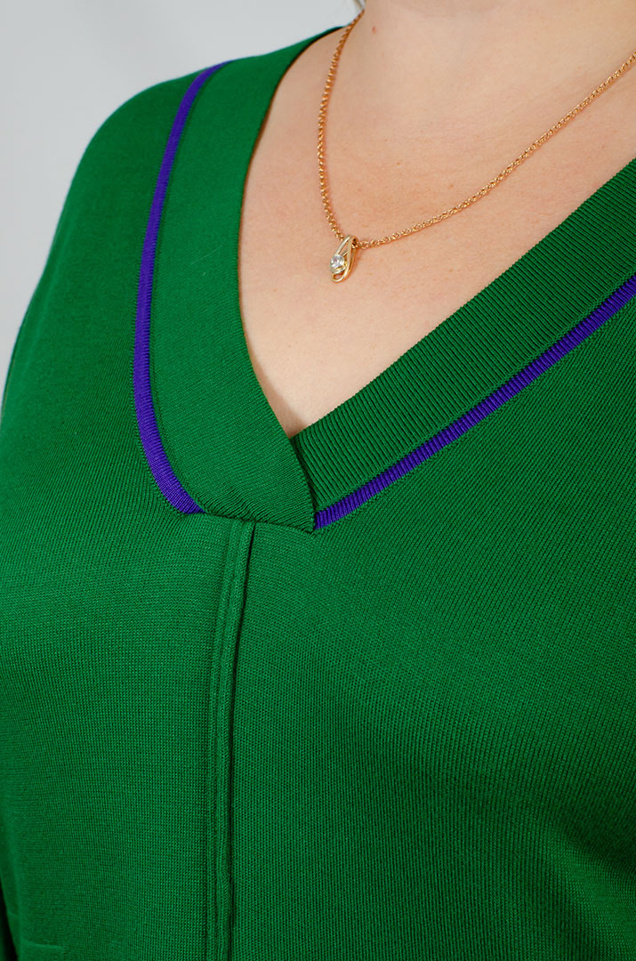 Пуловер в'язаний з кишенями великих розмірів