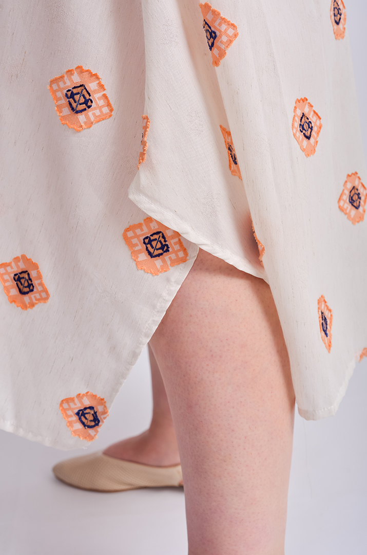 Сарафан-платье миди трапеция с украшением больших размеров