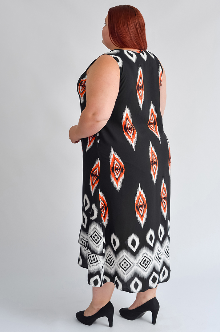 Сарафан-платье с геометрическим принтом и асимметричным низом больших размеров