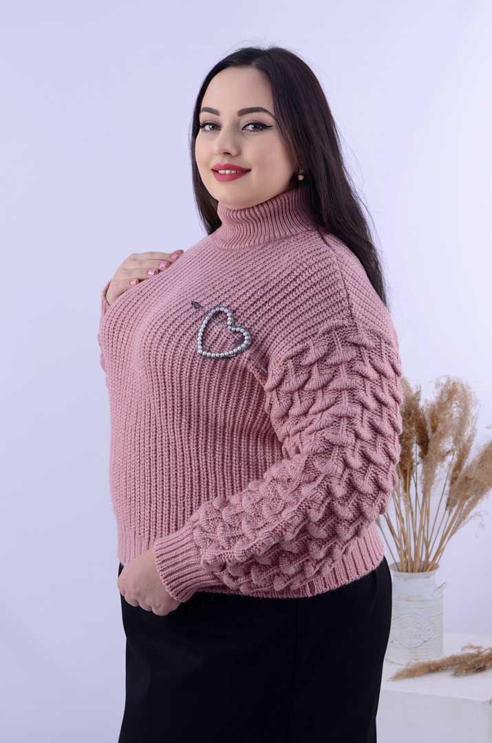 Светр короткий з ажурними рукавами і прикрасою