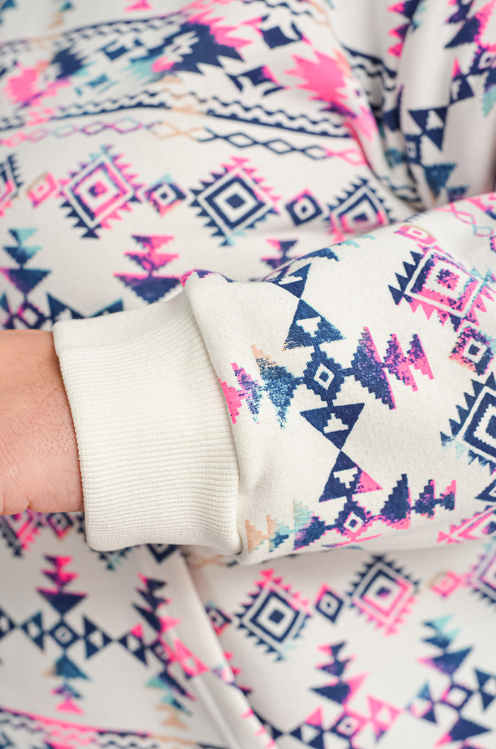 Світшот на флісі з яскравим принтом великих розмірів