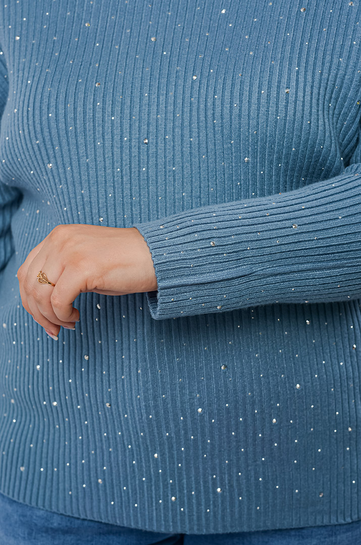 Светр короткий з фактурною в’язкою та камінцями великих розмірів
