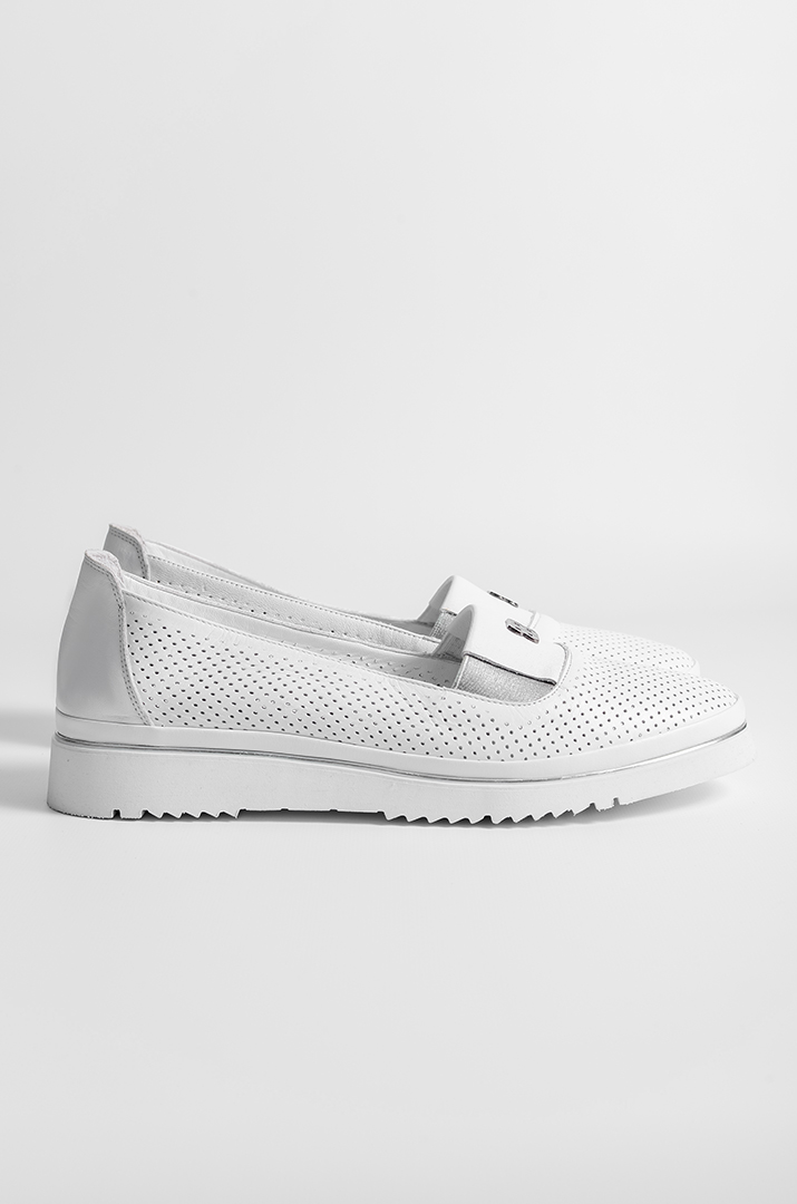 Слипоны белые на широкие ножки больших размеров