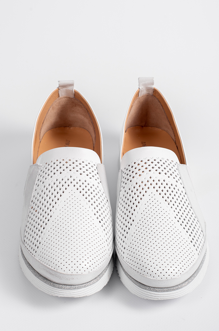 Сліпони біло-сріблясті з перфорацією великих розмірів