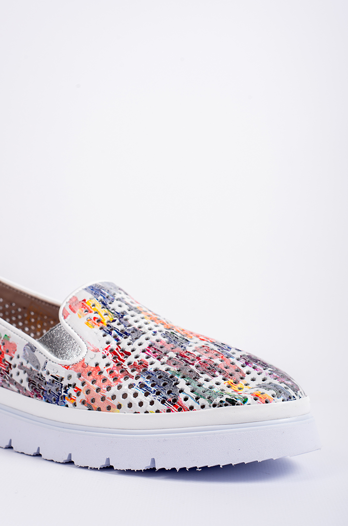 Разноцветные кожаные слипоны на широкие ножки больших размеров