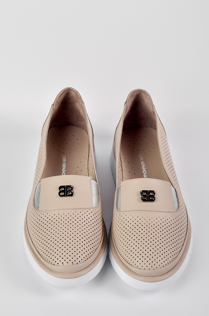 Слипоны с перфорацией в цвете визон больших размеров