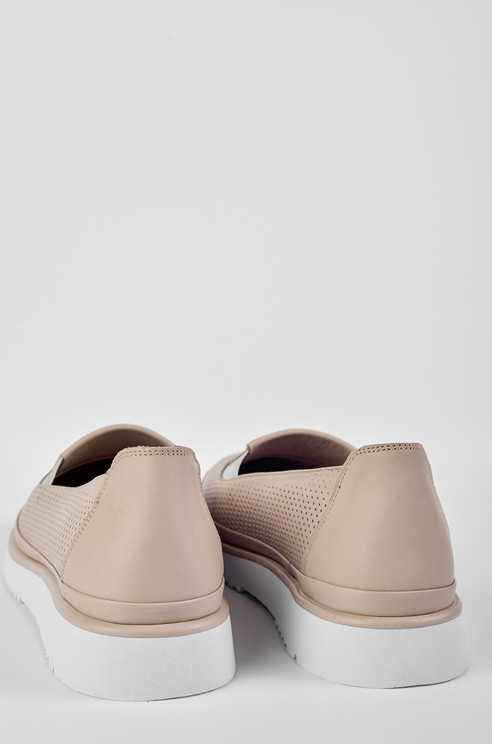 Слипоны с перфорацией в цвете визон больших размеров