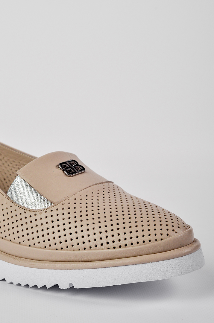 Слипоны с перфорацией в цвете визон больших размеров