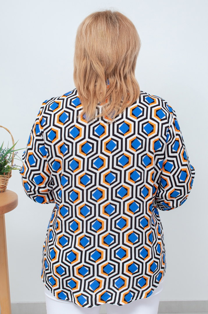 Рубашка длинная в геометрический принт супер батал