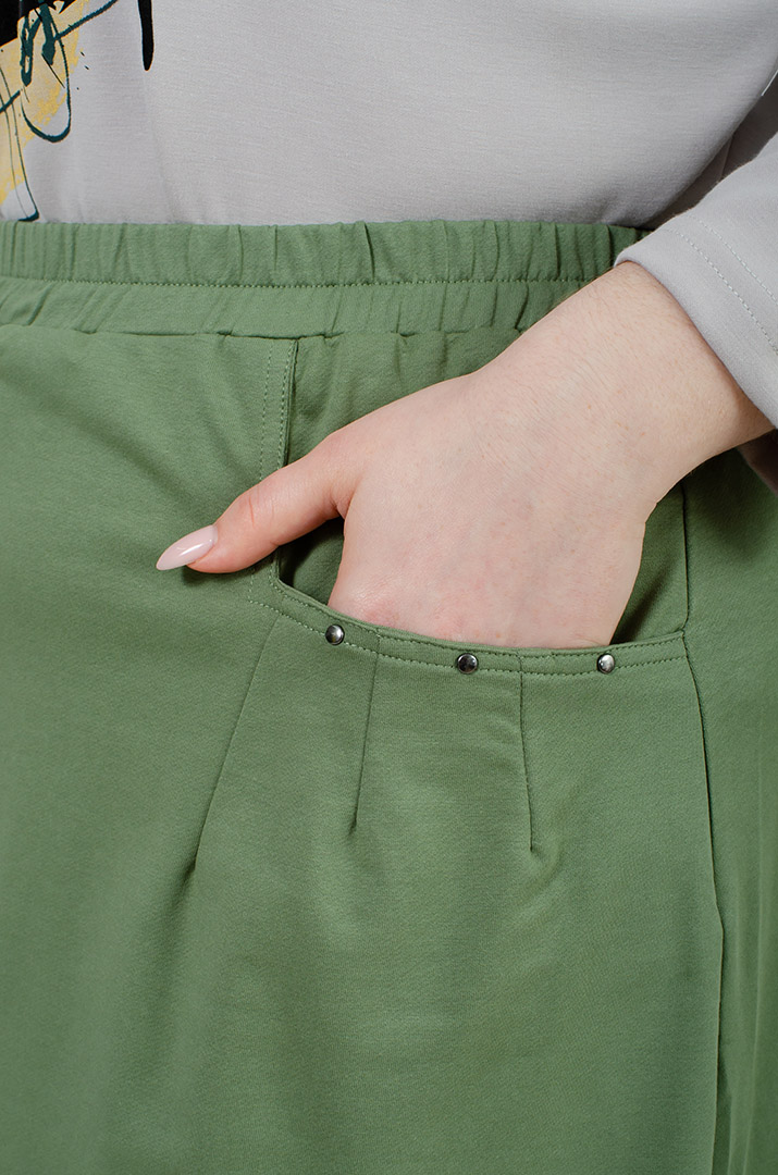 Стильная юбка с карманами больших размеров