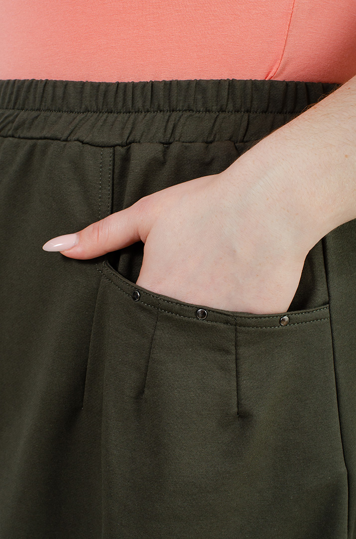 Стильная юбка с карманами больших размеров