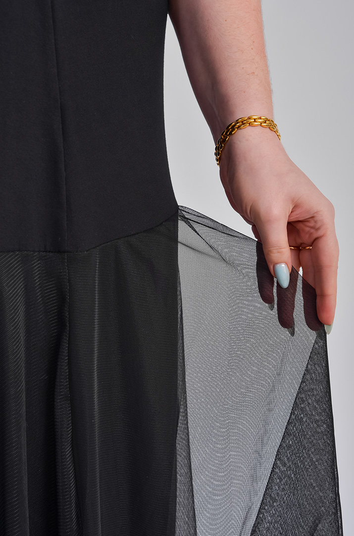 Чорна спідниця максі з фактурною сіткою великих розмірів