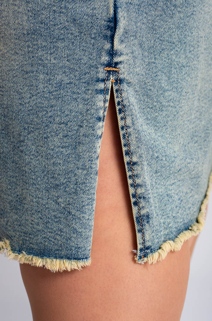 Джинсовая юбка миди с бахромой больших размеров