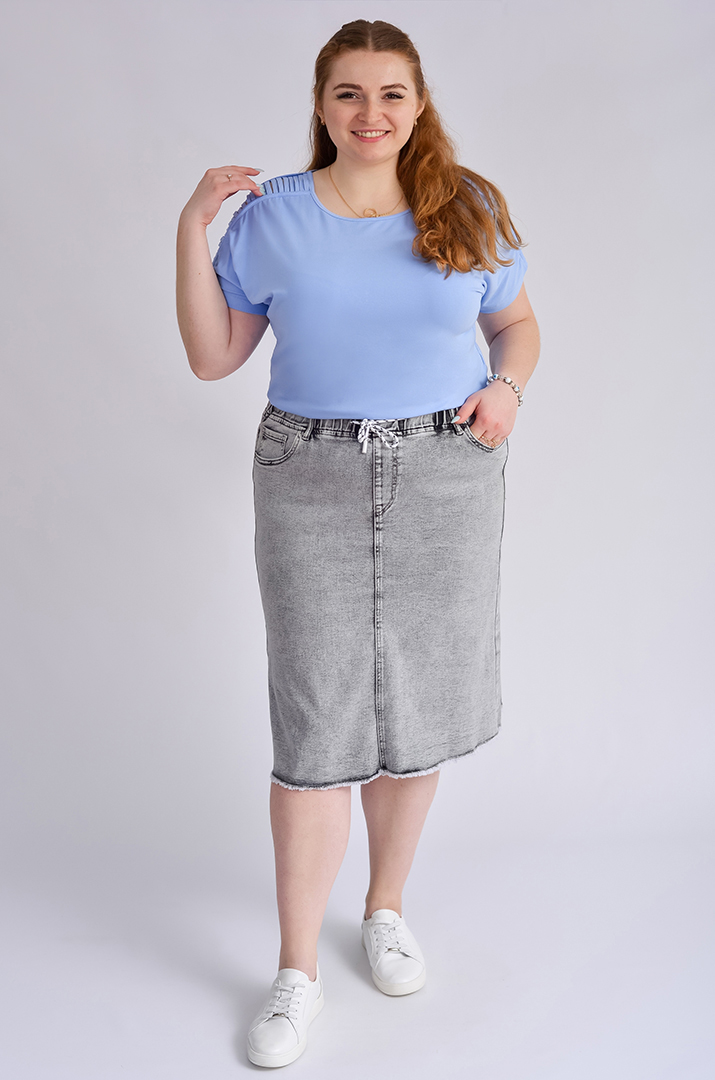 Світло-сіра джинсова спідниця міді  великих розмірів