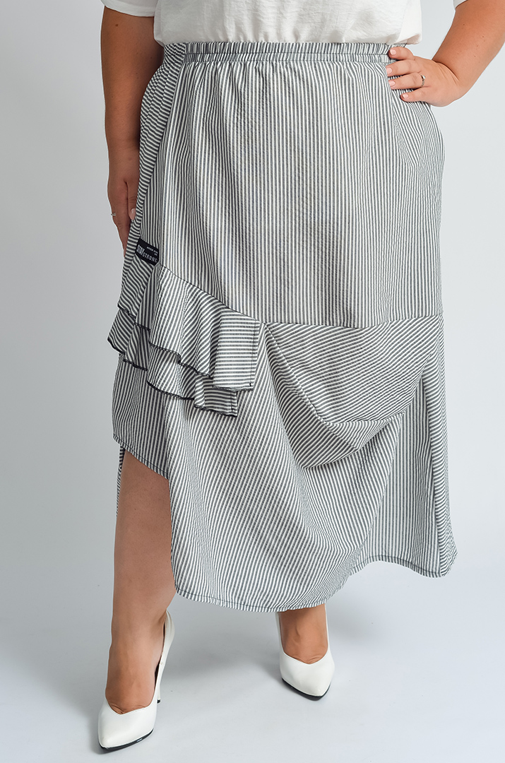 Спідниця з декоративними рюшами і смугастим принтом великих розмірів
