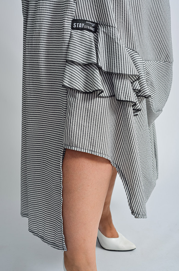 Спідниця з декоративними рюшами і смугастим принтом великих розмірів