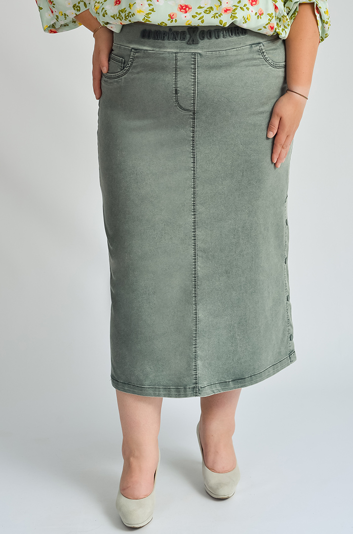 Юбка миди с функциональными кнопками по бокам больших размеров