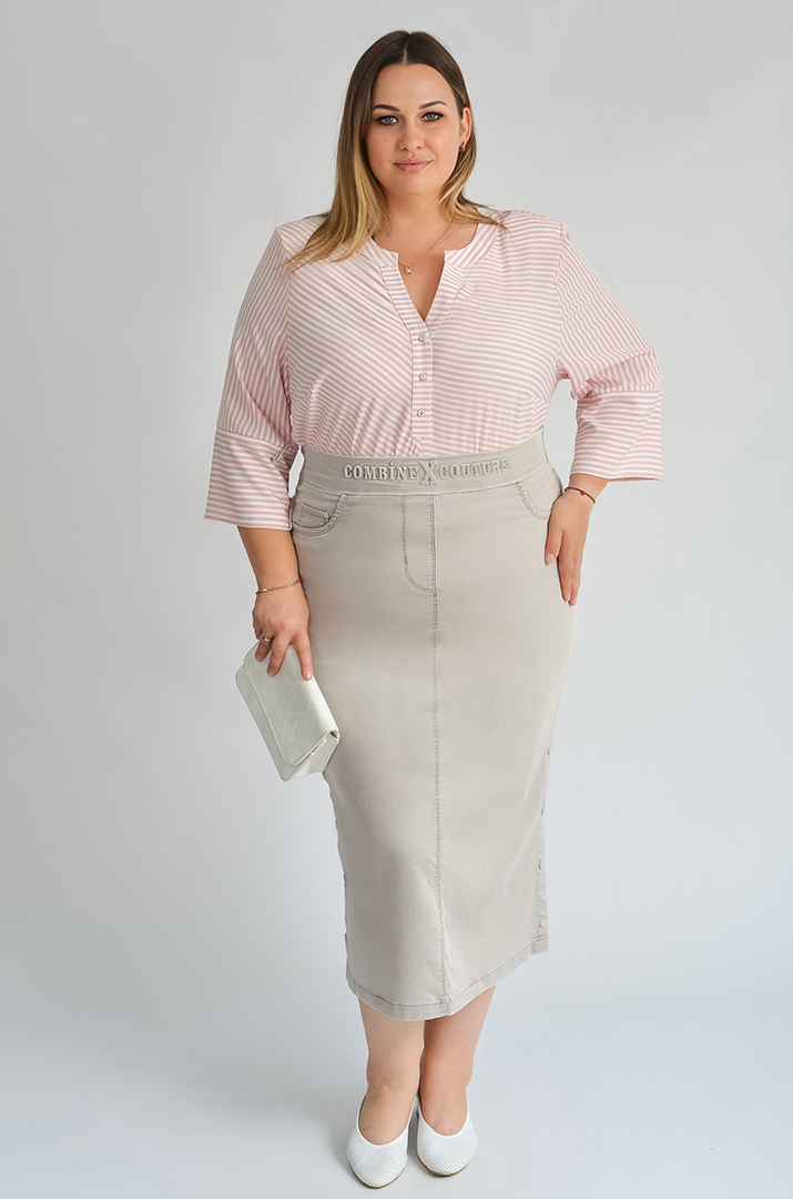 Юбка миди с функциональными кнопками по бокам больших размеров