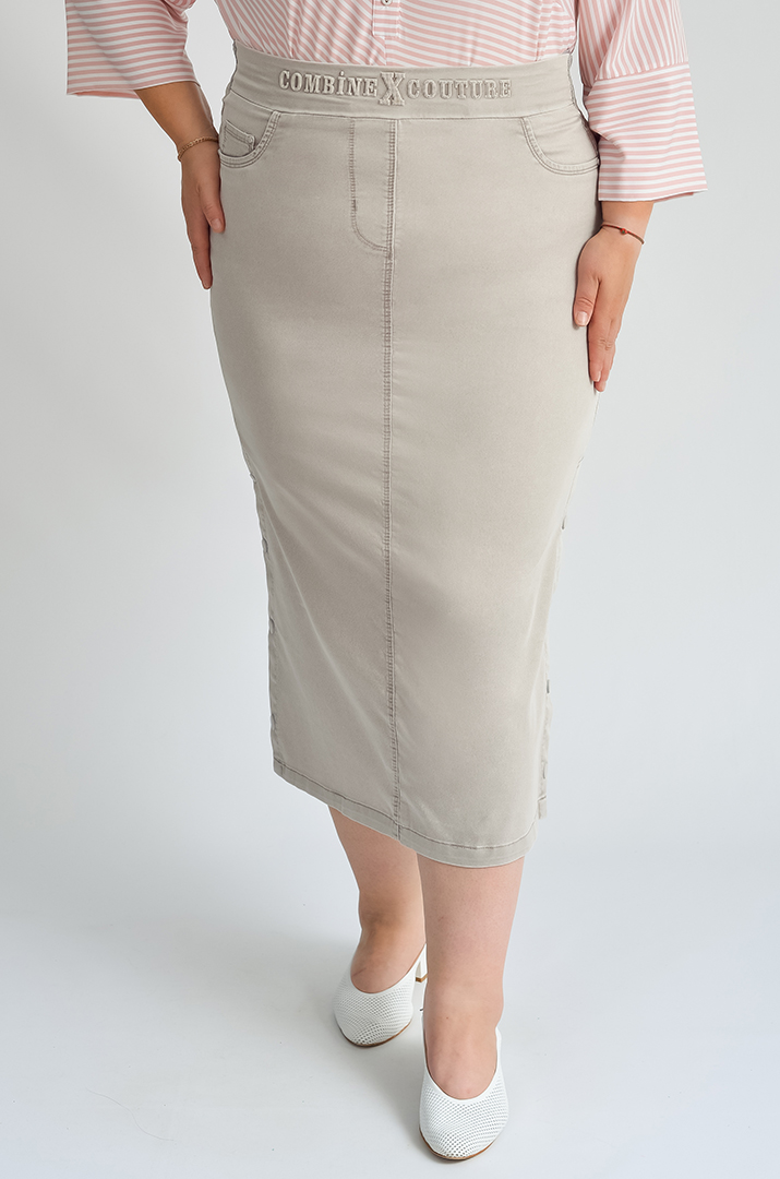 Юбка миди с функциональными кнопками по бокам больших размеров