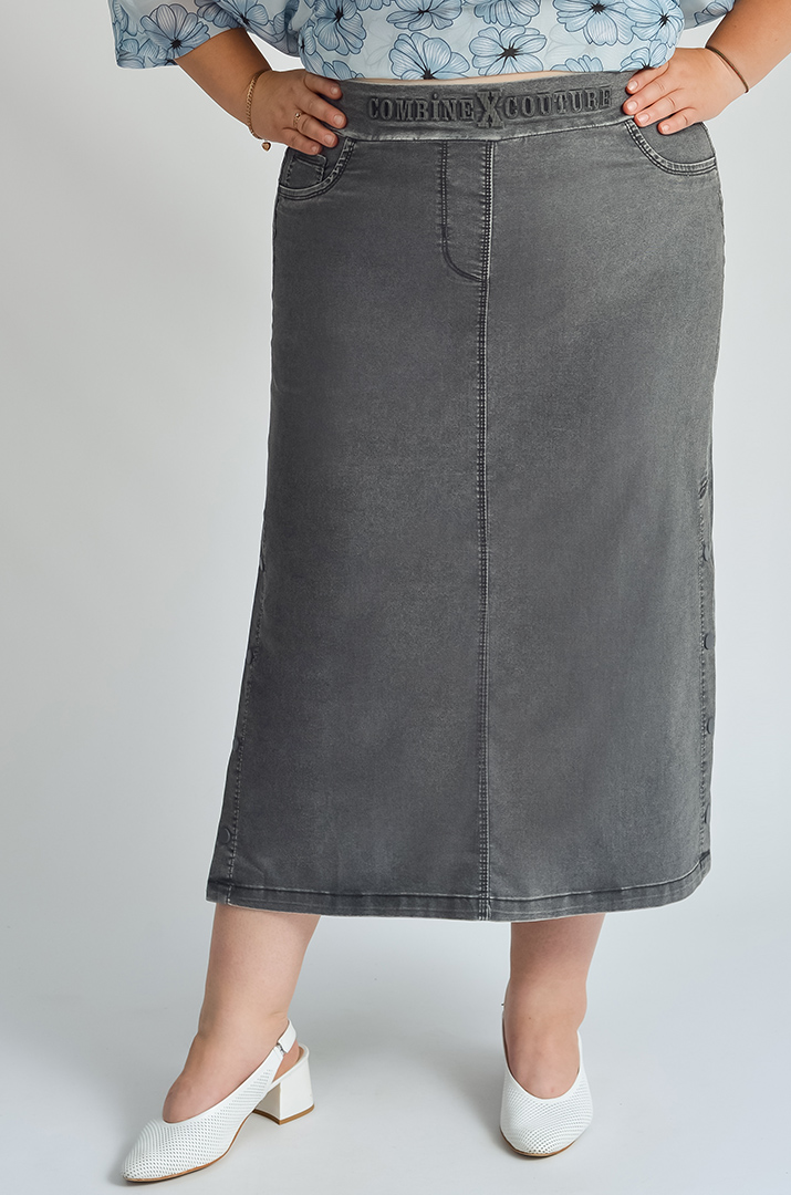 Юбка миди с функциональными кнопками по бокам больших размеров