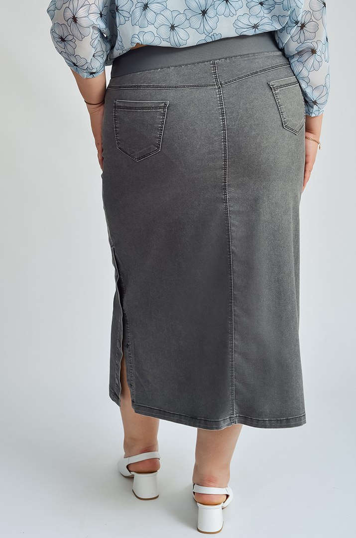 Юбка миди с функциональными кнопками по бокам больших размеров