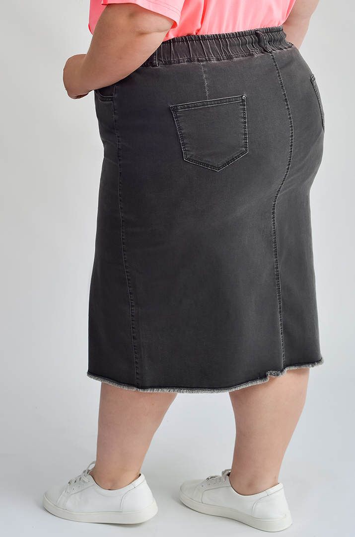 Джинсова спідниця міді в графітовому кольорі великих розмірів