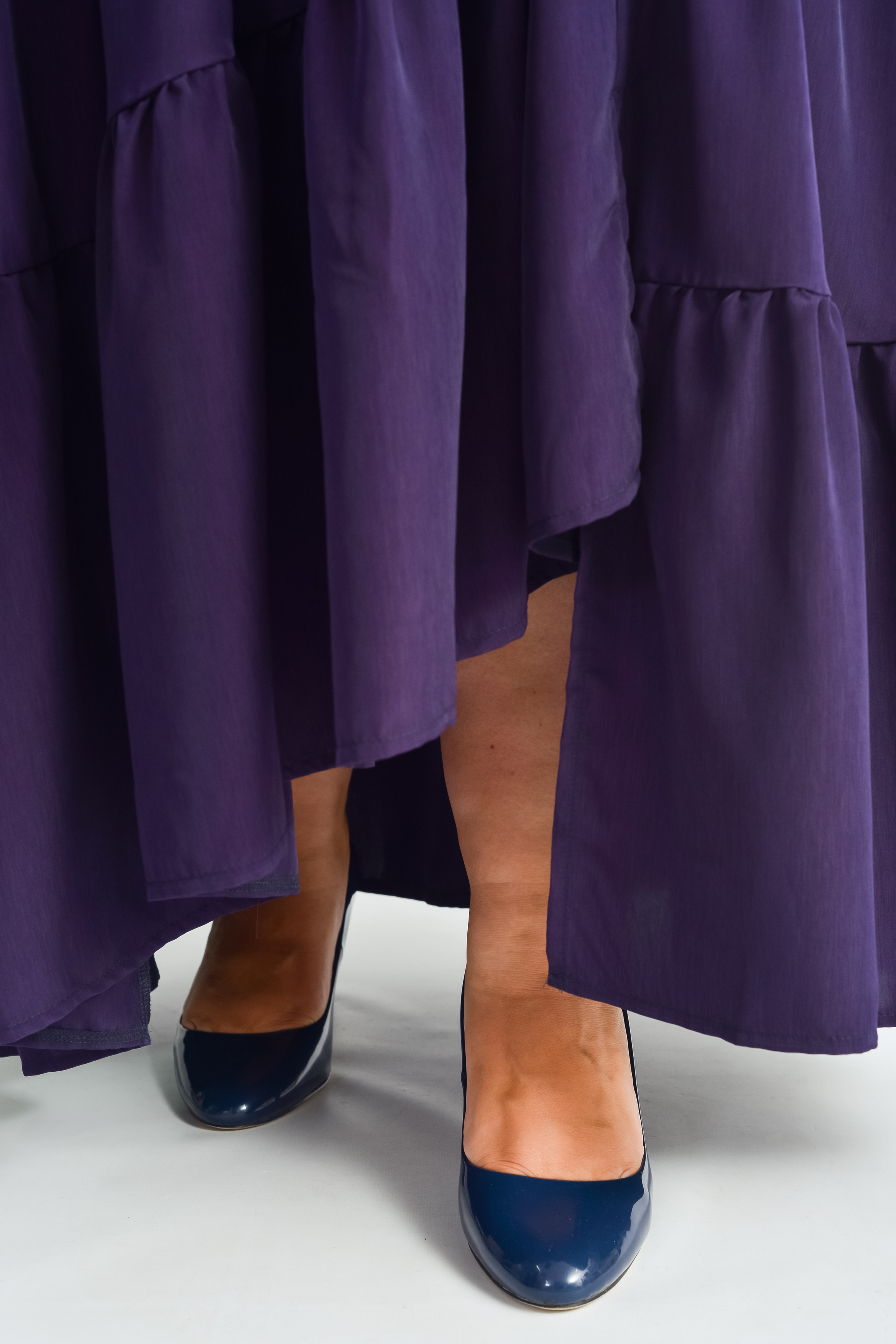 Спідниця з асиметричним низом та воланами великих розмірів