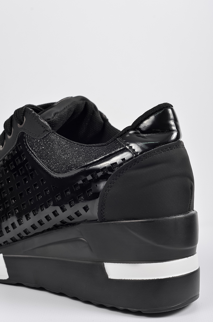 Снікерси чорного кольору з блискучим переливом великих розмірів