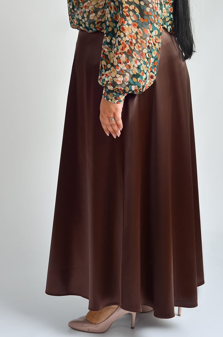 Атласна спідниця максі на резинці великих розмірів