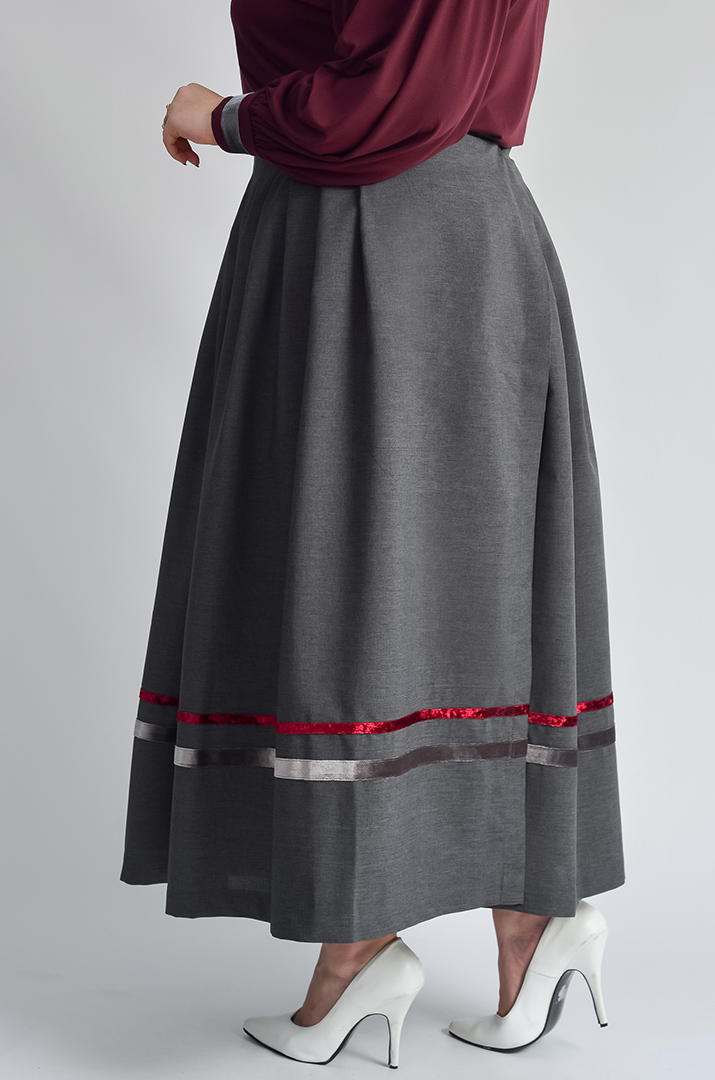 Спідниця на запах з контрастними вставками великих розмірів