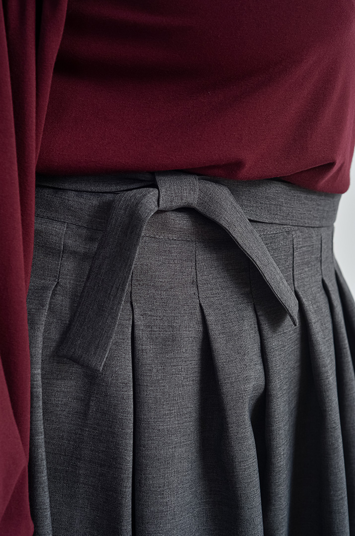 Спідниця на запах з контрастними вставками великих розмірів