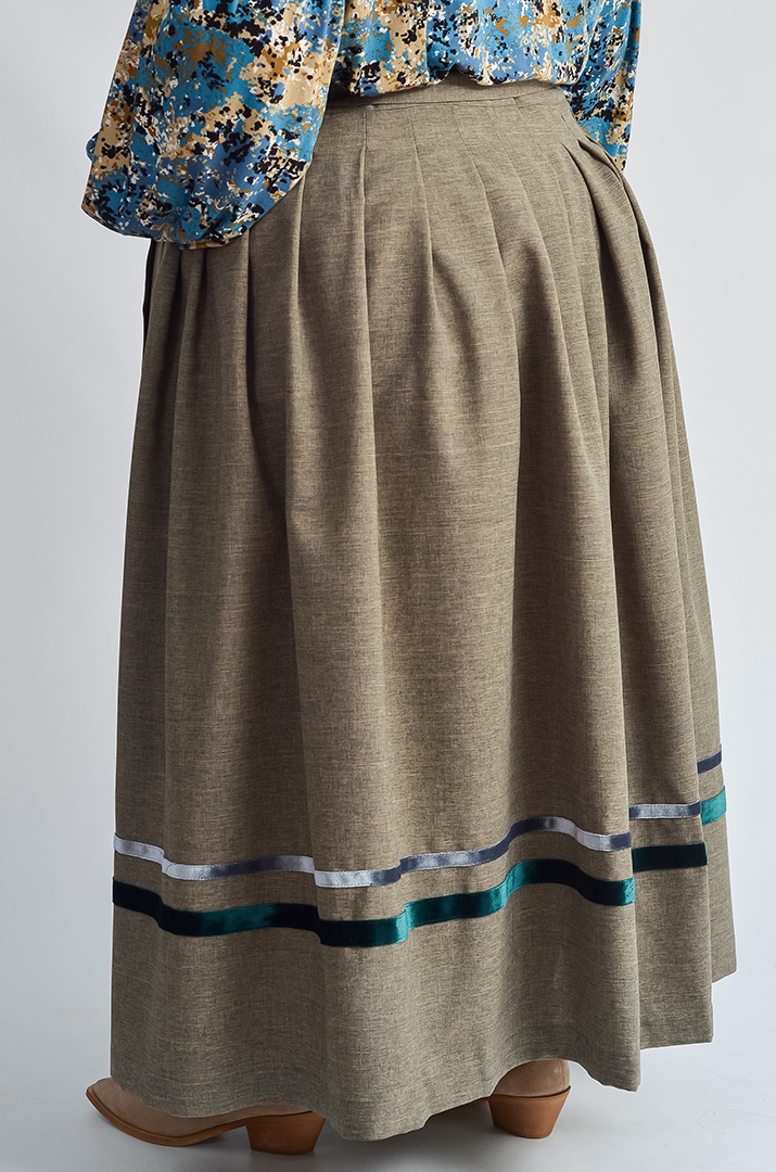 Спідниця на запах з контрастними вставками великих розмірів