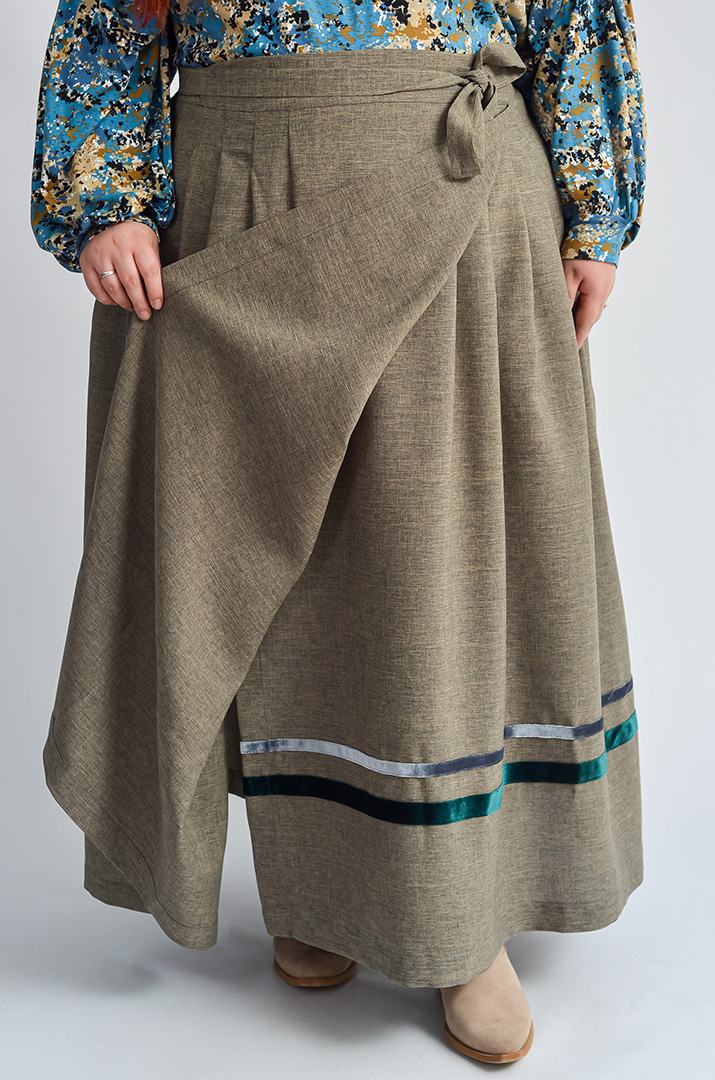 Спідниця на запах з контрастними вставками великих розмірів