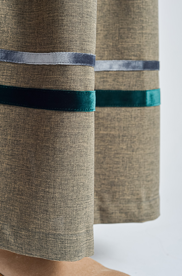 Спідниця на запах з контрастними вставками великих розмірів