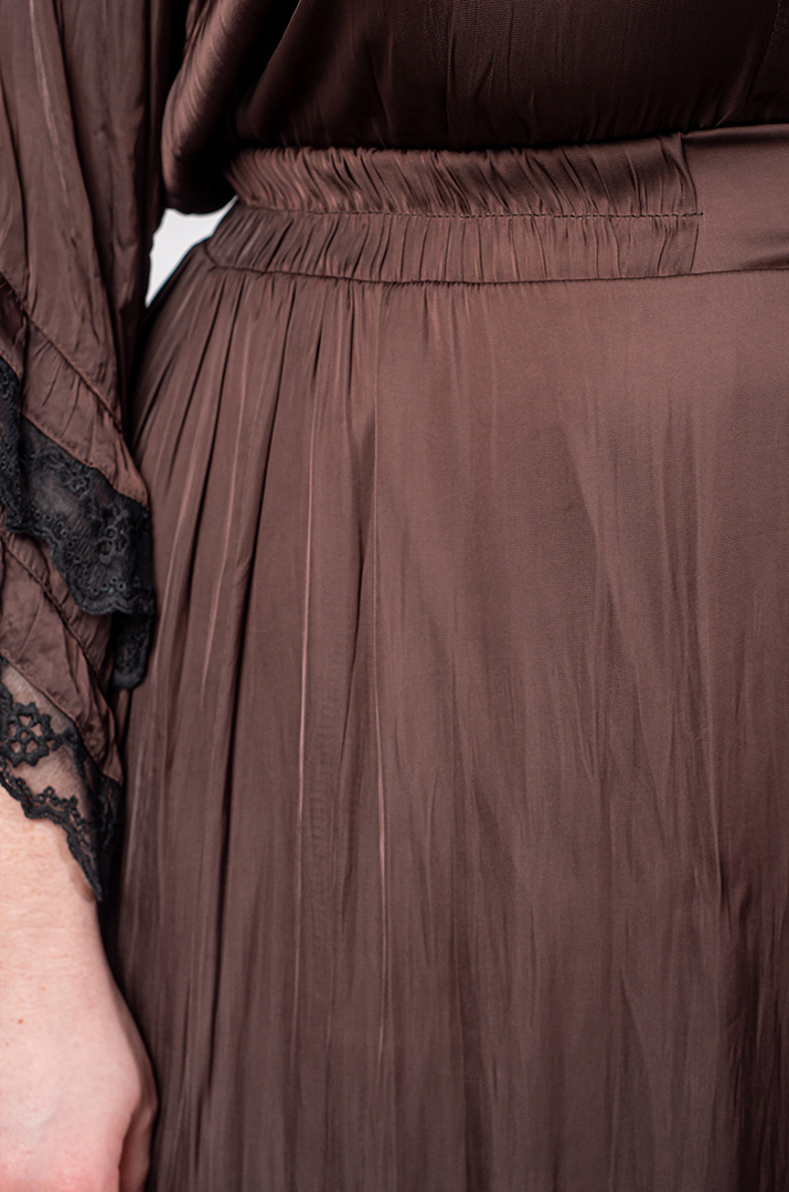 Спідниця максі з жатої тканини та з мереживним акцентом великих розмірів