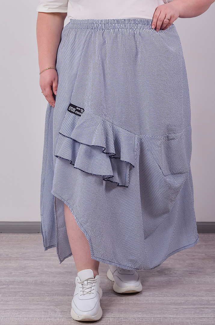 Юбка макси с асимметричным низом в полоску больших размеров