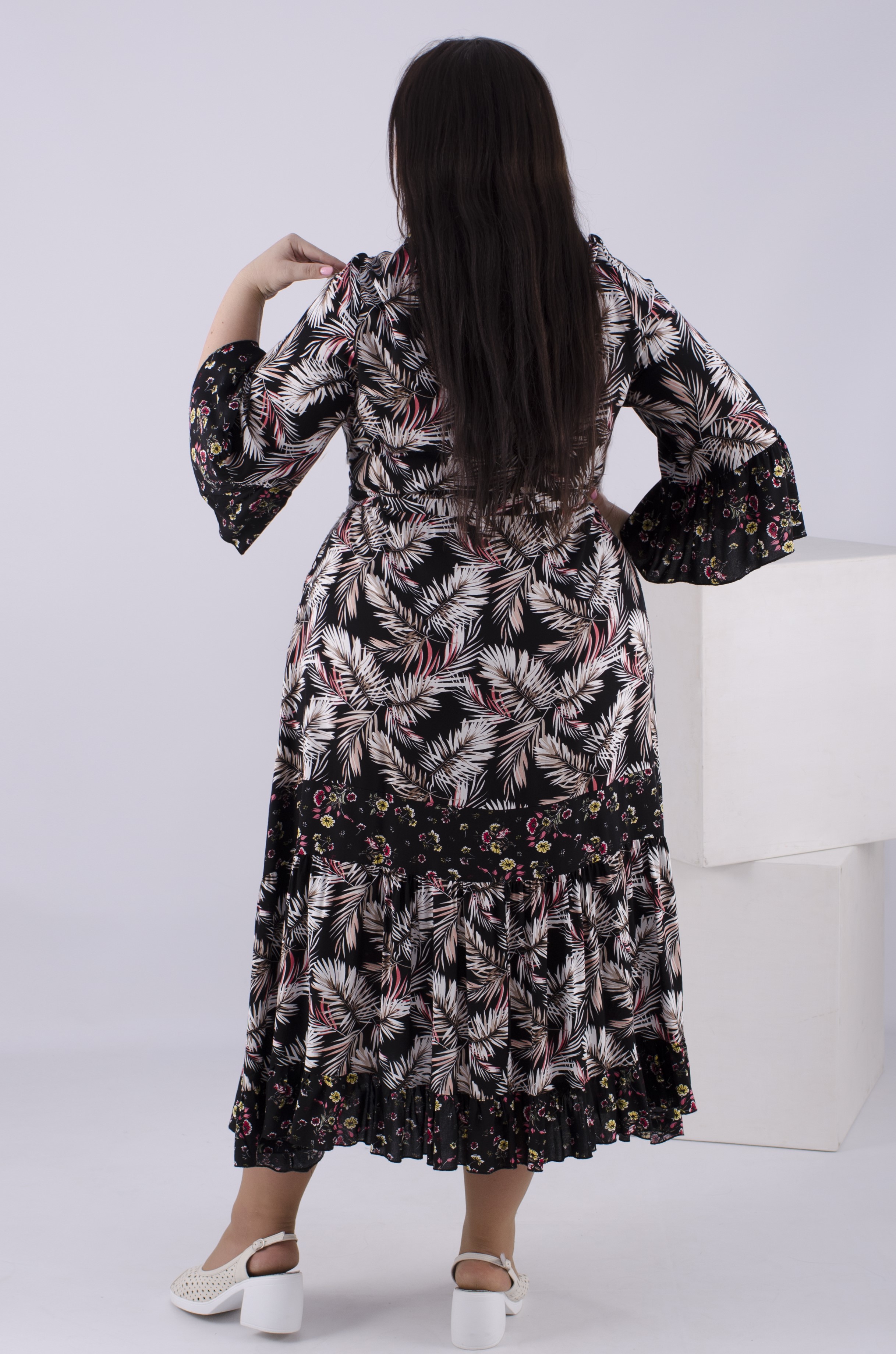 Сукня максі з поясом