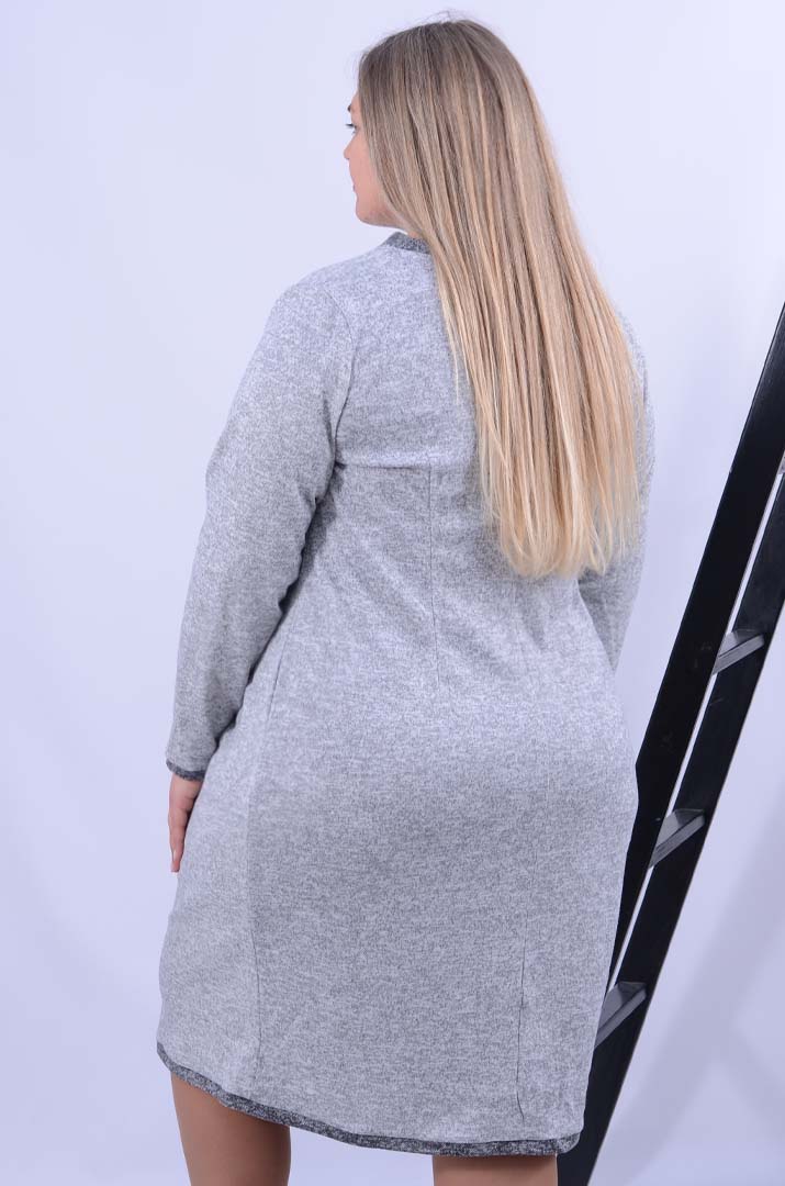 Зручна сукня міді футляр супер батал