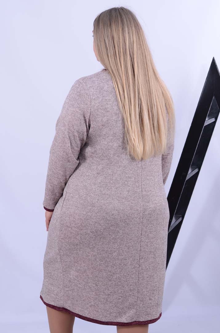 Зручна сукня міді футляр супер батал